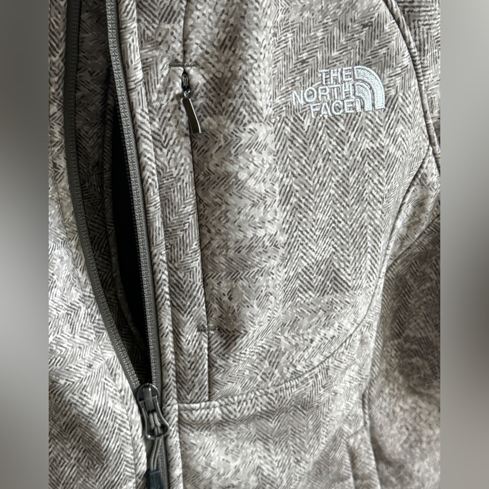 *NEW* - NORTH FACE "WOMEN'S' NEVER STOP EXPLORING JACKET (SMALL) - Picture 8 of 13
